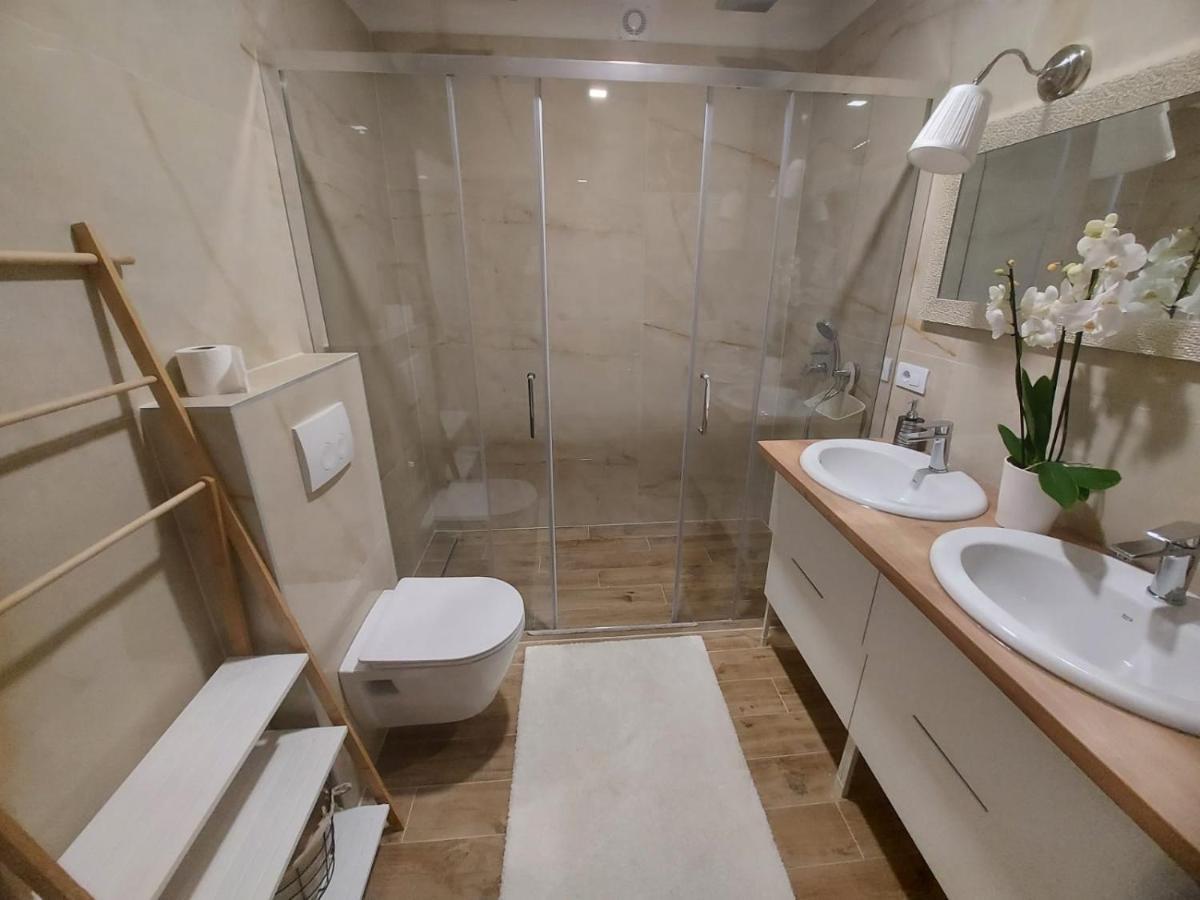 Apartments Marta 1 Zadar Bagian luar foto