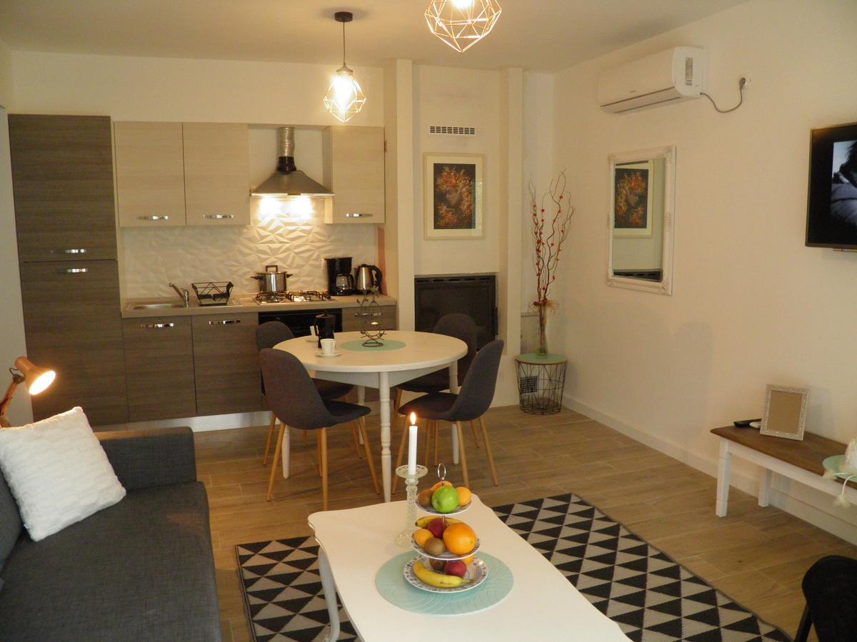 Apartments Marta 1 Zadar Bagian luar foto