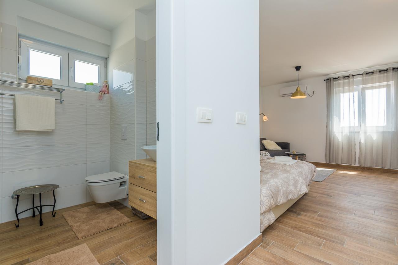 Apartments Marta 1 Zadar Bagian luar foto