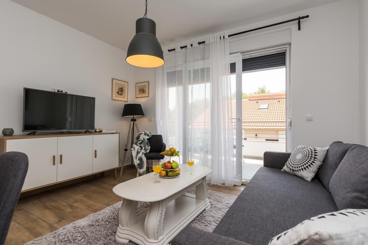 Apartments Marta 1 Zadar Bagian luar foto