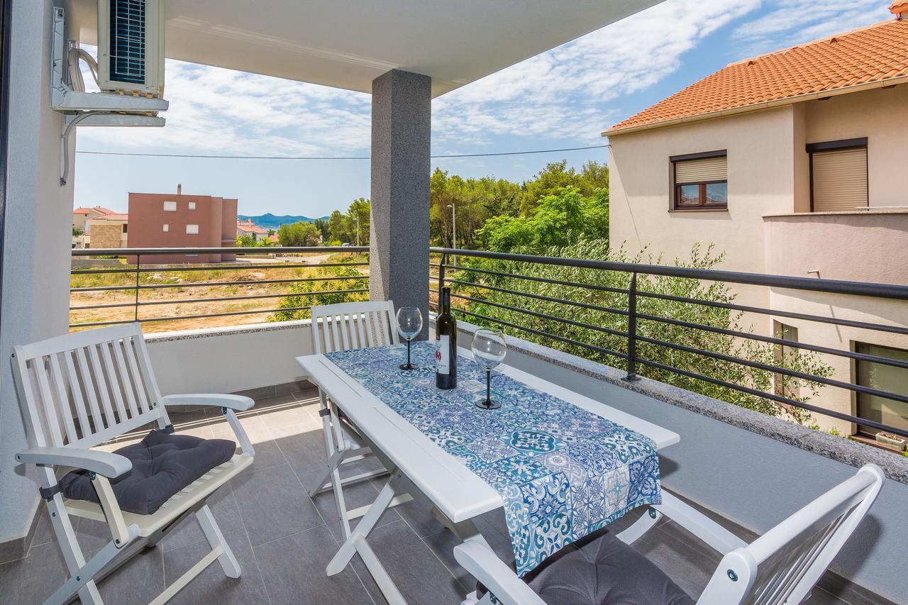 Apartments Marta 1 Zadar Bagian luar foto