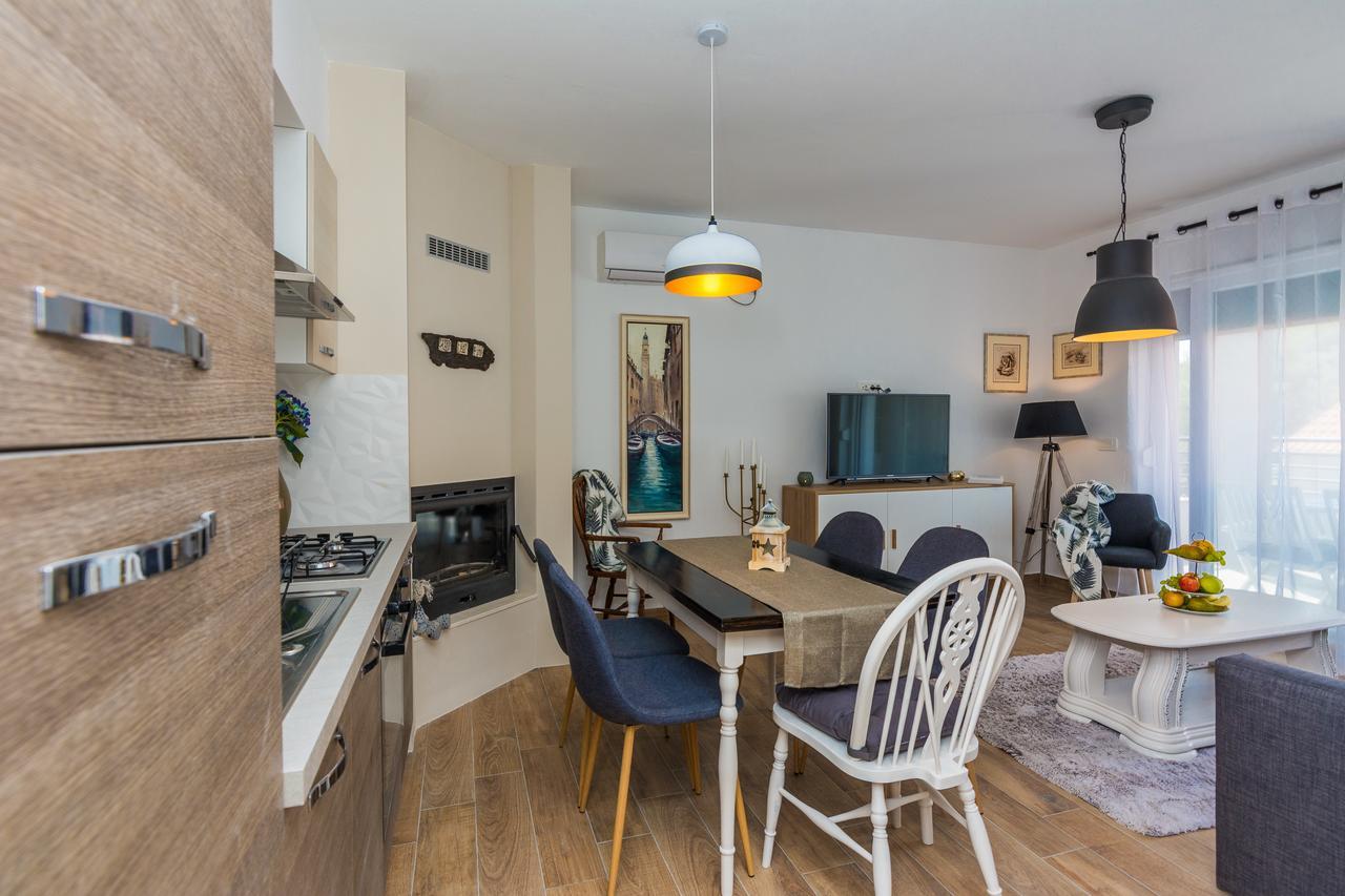 Apartments Marta 1 Zadar Bagian luar foto